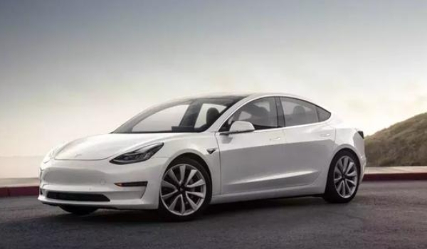 特斯拉model3多少钱一辆model3落地价多少钱大概2450万元起