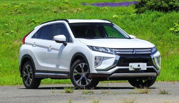 三菱suv2018年最新款，节油、耐用日系车就是这么豪华