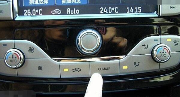 汽车auto是什么意思，自动空调能实时调整车内温度