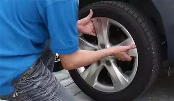 汽车轮胎换一次多少钱 更换轮胎要注意什么