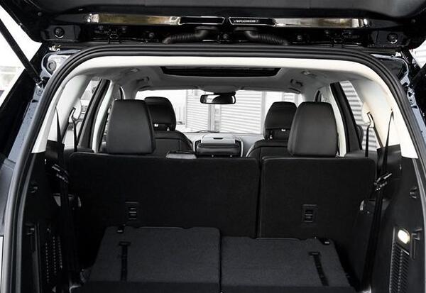 奥迪Q2L后备箱尺寸 一款动感全能的SUV