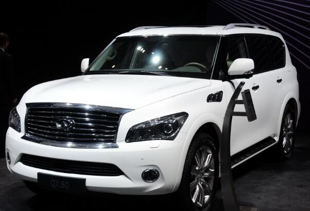 英菲尼迪QX80有多重 QX80轻量化的好处是省油