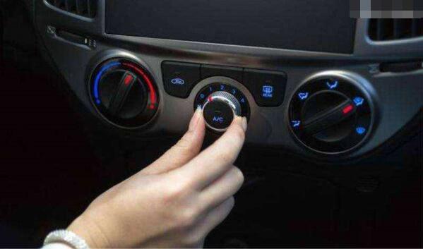 汽车空调怎么制热，汽车空调不制热只利用发动机散发的热量