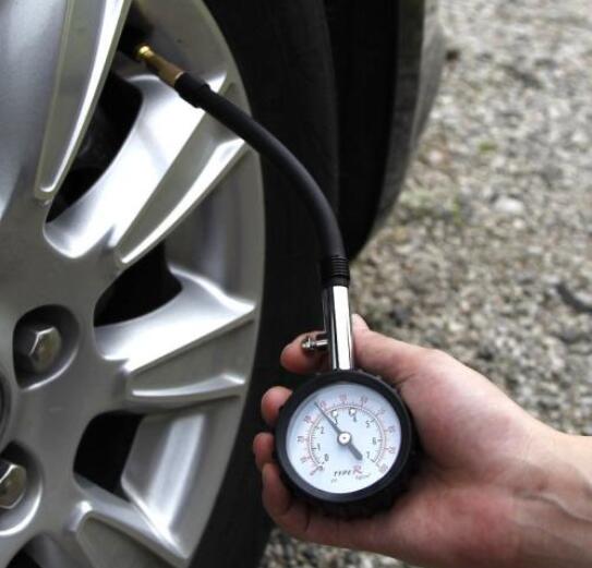 汽车胎噪大怎么解决，选择静音轮胎或做好隔音工作