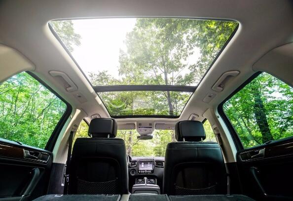 汽车天窗有什么作用，除了增加舒适性关键时刻还能救你命