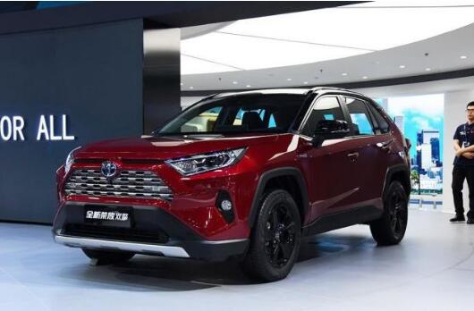 日系新款suv 2019款丰田RAV4荣放即将上市