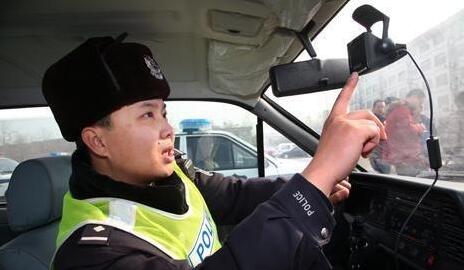 行车记录仪怎么看回放 行车记录仪看回放步骤