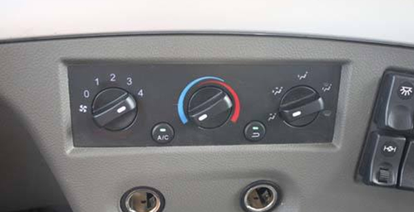 汽车a c是什么意思 汽车a c就是空调的制冷按钮