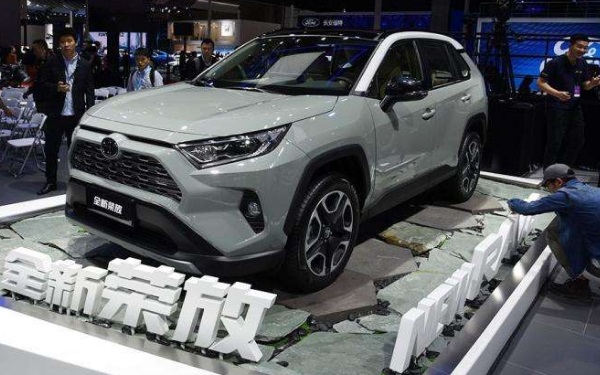 丰田新款suv2019上市 全新RAV4荣放携高科技来袭