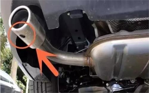 排气管滴水是怎么回事 汽车排气管道会滴水三种情况分析