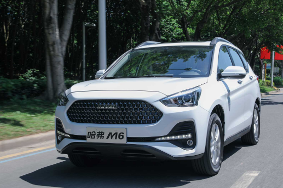 后备箱比较大的中型suv 启辰T90后备空间充足