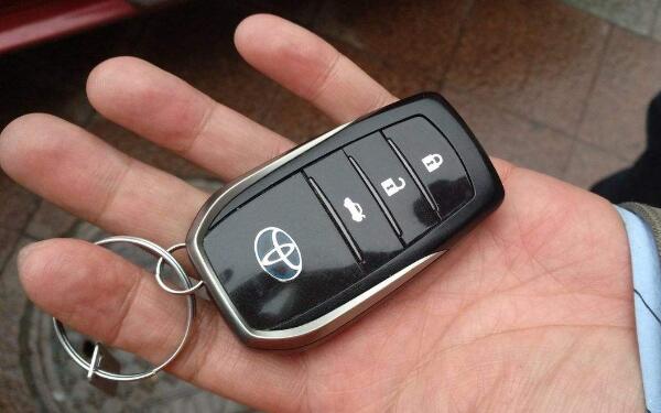 备用车钥匙怎么解除警报 用遥控钥匙解除