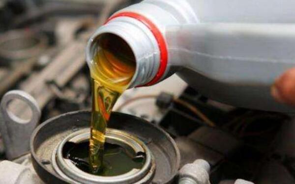 汽车机油全合成好还是半合成好 机油多长时间换一次最好