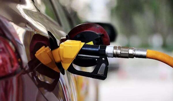 成品油价格调整最新消息 成品油价格多少钱一吨