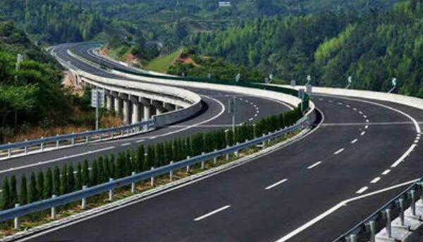 高速公路收费标准 高速公路速度规定