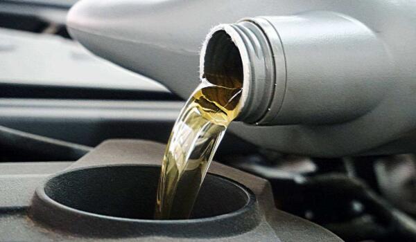 汽车机油种类和区别 今天教你如何正确选用机油