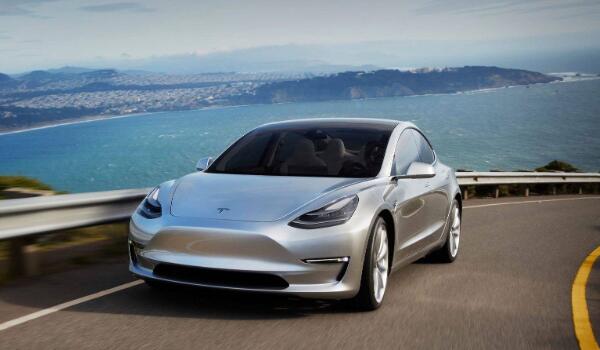 特斯拉model3值得买吗 值得买售价24.99万/百公里加速度仅为3.4S