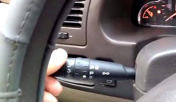 科三啥时候用远光灯