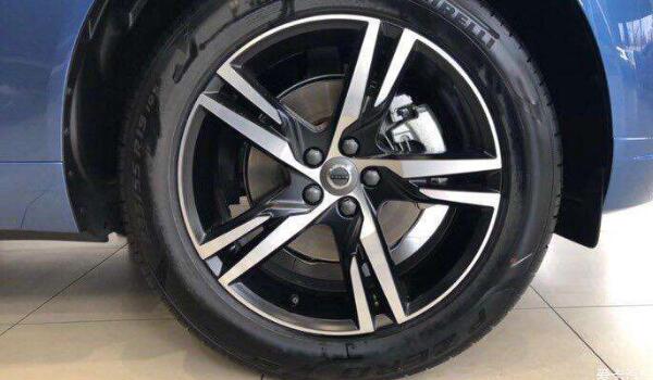 沃尔沃xc60原装轮胎多少钱 售价1080元每条最贵高达2300