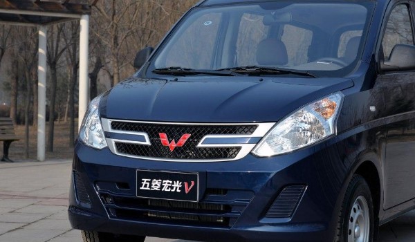 五菱荣光v是面包车吗