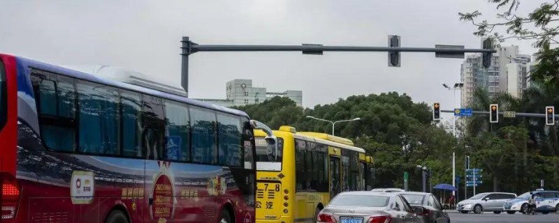 闯红灯拍照会闪光吗