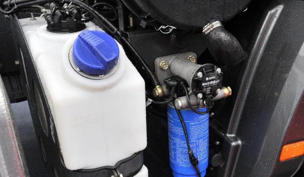 汽车加尿素 汽车尿素是柴油车使用