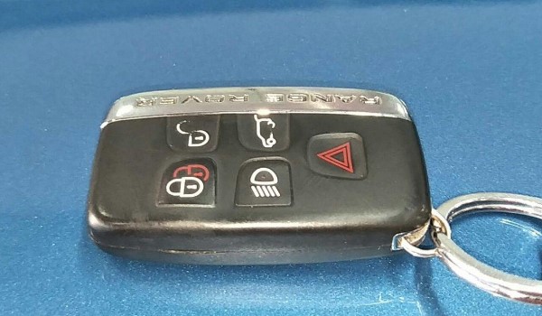 钥匙在车里面了怎么开锁