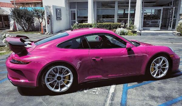 保时捷911粉色价格 粉色车价122万元
