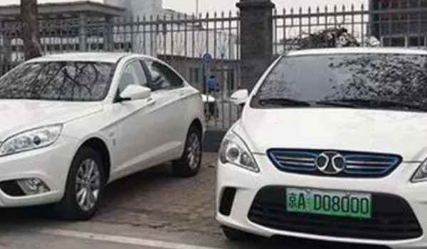 2021年名下有两辆车的怎么办 在北京地区是有一定影响