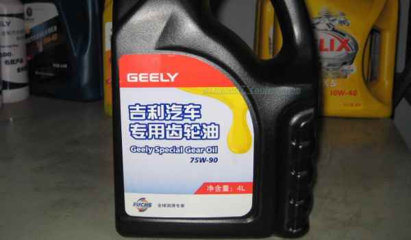 变速箱油换一次几升油 变速箱润滑油更换是在3升到15升之间