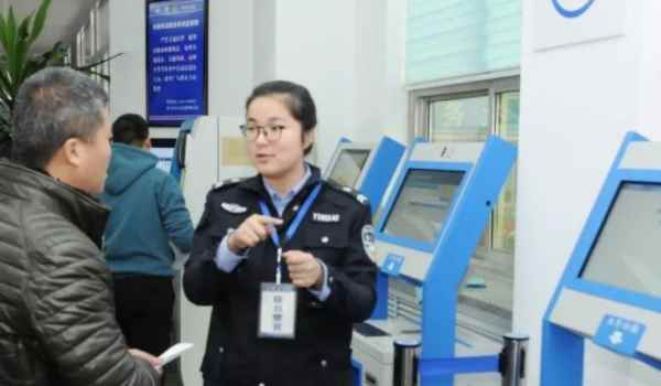 汽车改双拼色合法么