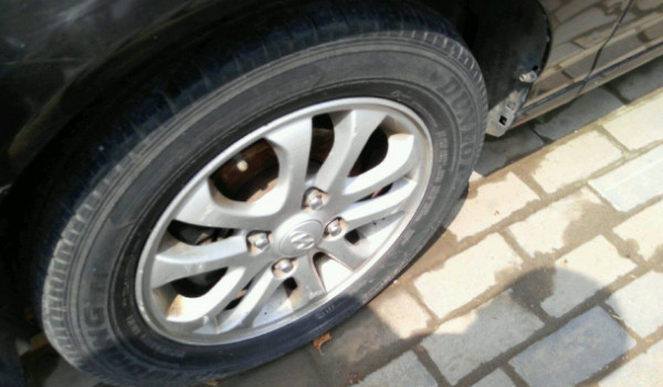 现代伊兰特轮胎型号是多少 185/65 r15锦湖轮胎