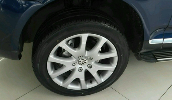 大众途锐轮胎规格 255/60 r17米其林轮胎