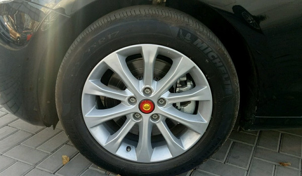 红旗h7轮胎尺寸 红旗h7的轮胎型号(225/55 r17)