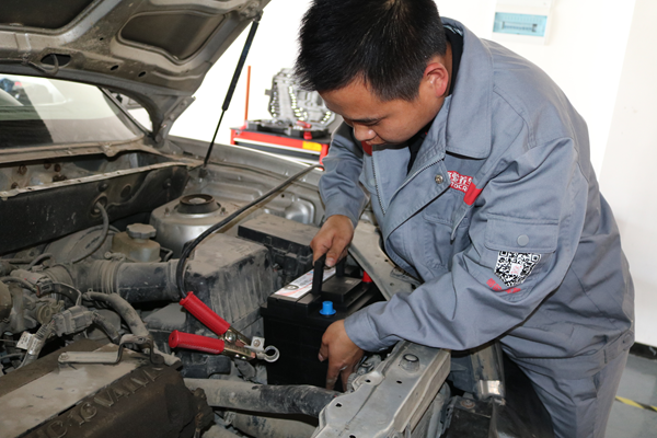 夏季高温，骆驼蓄电池为汽车“防暑”开良方