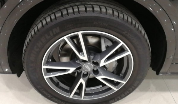 奥迪q5l轮胎是啥品牌 轮胎是什么牌子(马牌轮胎)