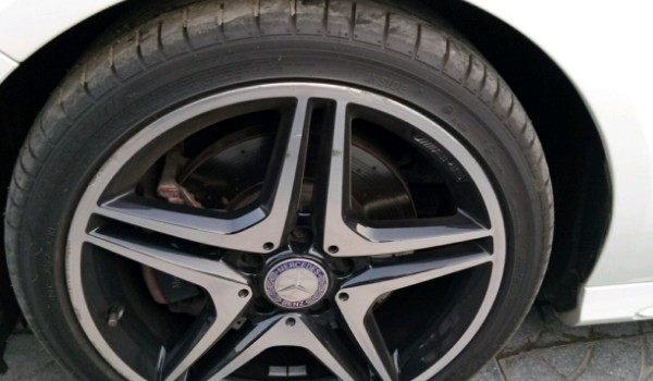 奔驰cla轮胎型号品牌 225/45 r18固特异轮胎