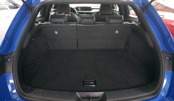 雷克萨斯ux车身尺寸是多少 雷克萨斯后备箱容积多少（常规容积最大310L）