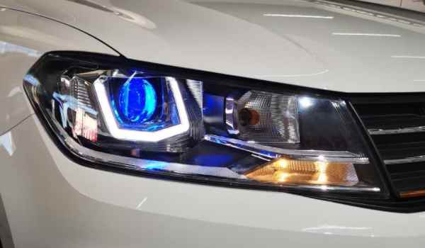 远近交替灯光是拨几下