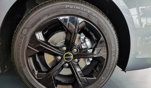 荣威i6max轮胎型号 轮胎具体型号(215/50 r17)