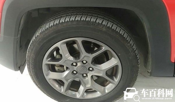 jeep自由侠轮胎型号 自由侠轮胎型号多少(225/55 r18)