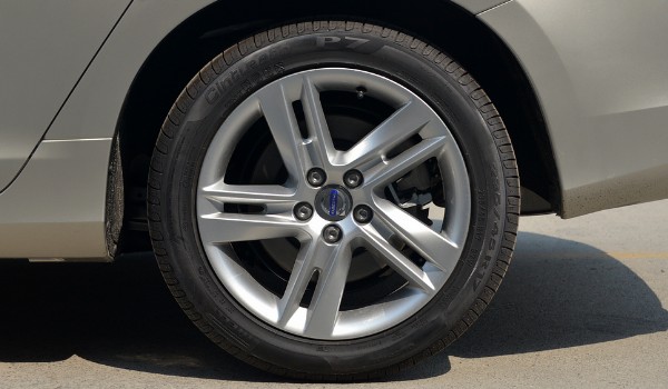沃尔沃v60轮胎是什么牌子 用的什么品牌的轮胎(米其林轮胎)