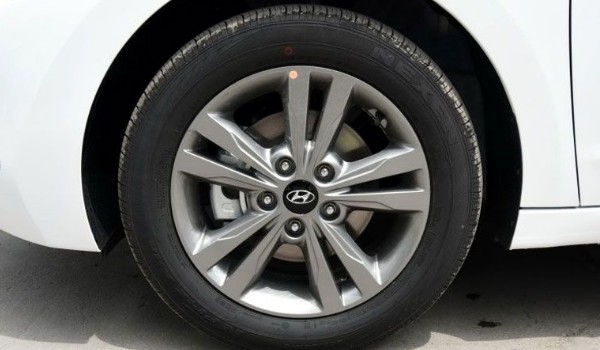 现代朗动轮胎型号 朗动轮胎型号多少(205/55 r16)