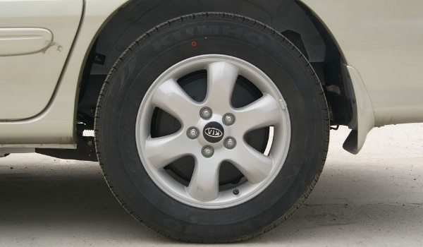 起亚嘉华轮胎品牌 原厂轮胎品牌(锦湖轮胎)