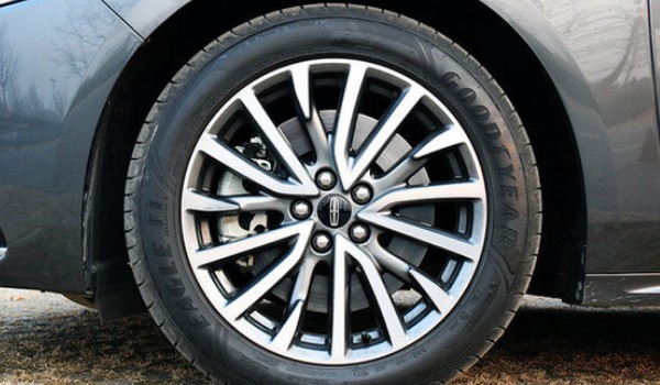林肯大陆轮胎型号 林肯大陆轮胎尺寸(255/45 r19)