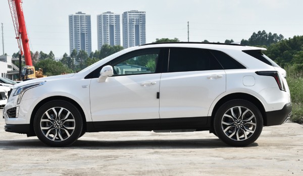 凯迪拉克xt5有几种颜色 凯迪拉克XT5选什么颜色好看(钻白)