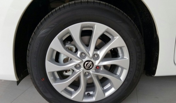 日产轩逸轮胎规格型号 轩逸的轮胎规格是多少(215/50 r17)