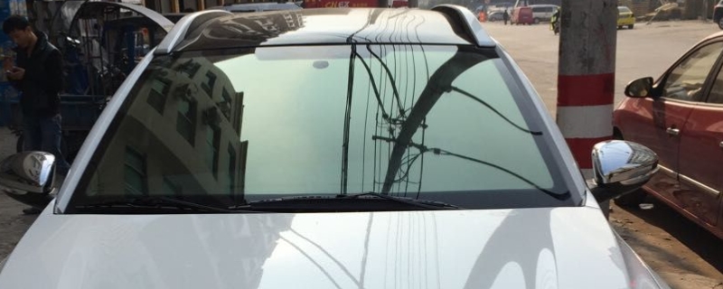 汽车前挡风玻璃需要贴膜吗