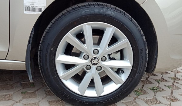 斯柯达昕锐轮胎什么型号 昕锐轮胎型号(195/55 r16)