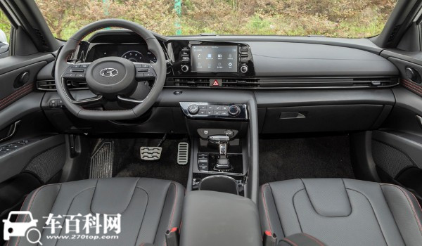 伊兰特是什么变速箱 CVT+7挡干式双离合(变速平顺连贯)